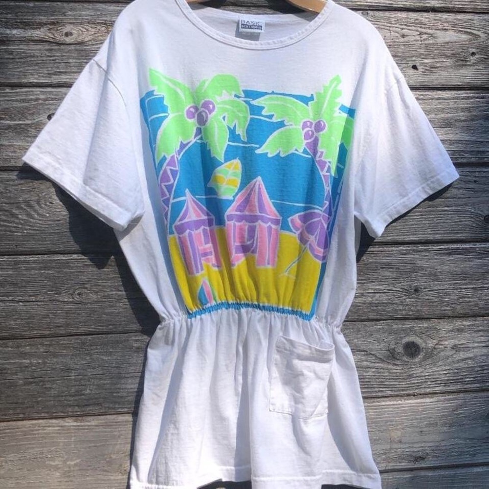 One size Vintage Beach T
